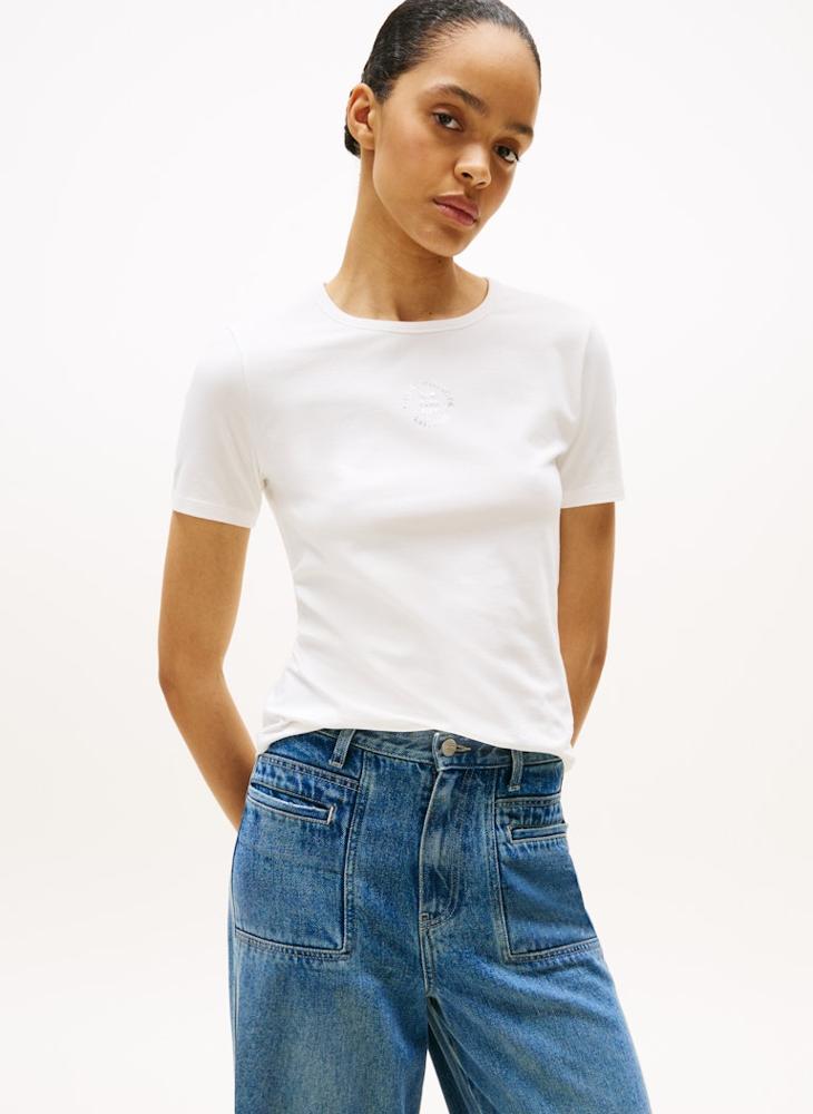 تومي هيلفيغر تيشيرت بياقة دائرية وأكمام قصيرة بتصميم شعار مطبوع - Image 1